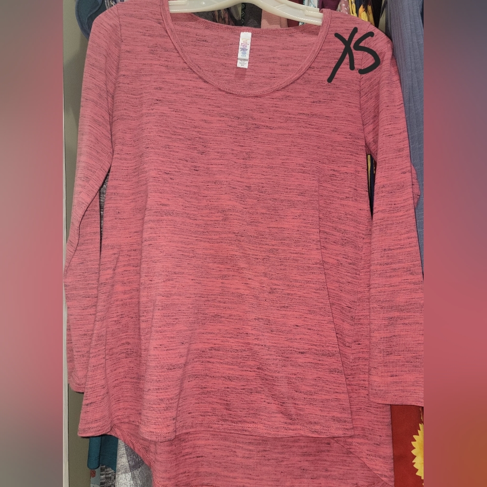 LuLaroe Lynnae top XS